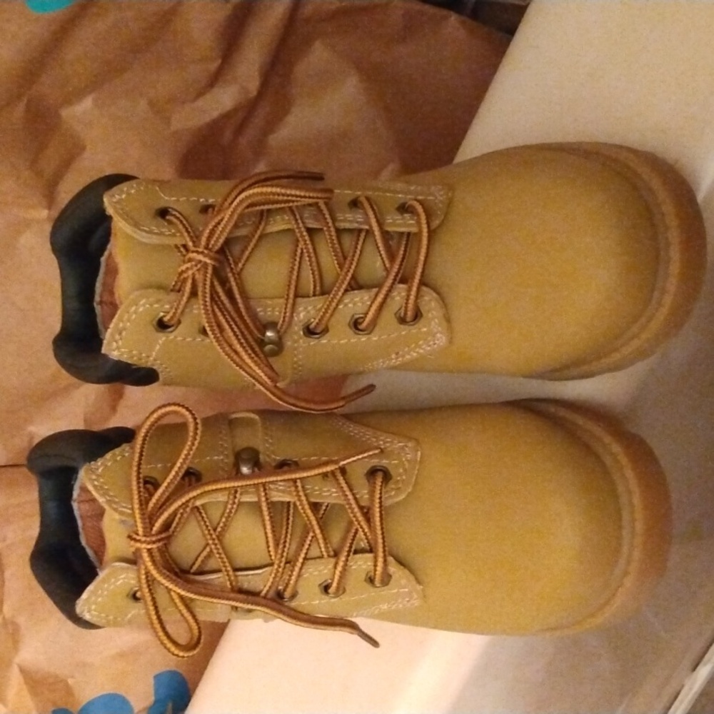 Route 66 Boys Lace Up Boots.  Size 1.